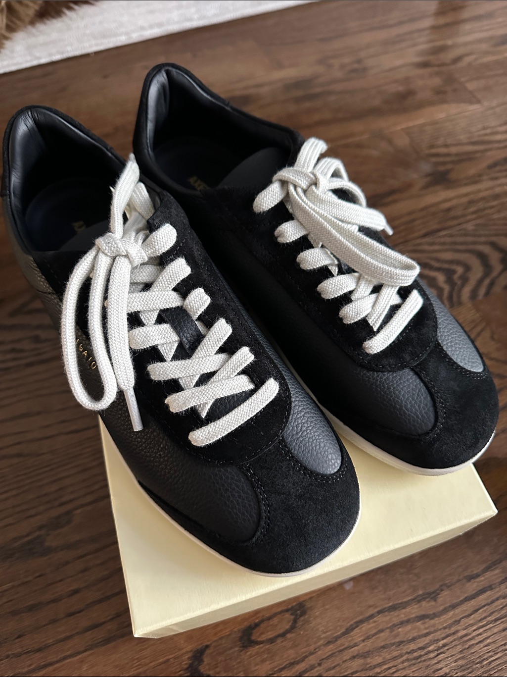 Nwt Axel Arigato Black Zane Sneakers Womens 9